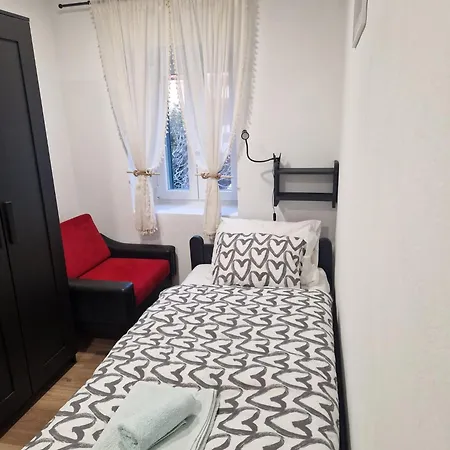 Mocic Apartament *